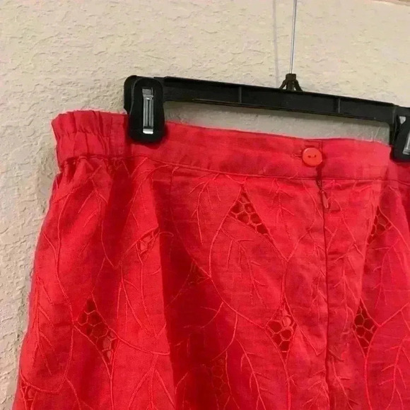 Gorgeous 100% linen skirt. Uniquely detailed hem.. - Picture 7 of 9